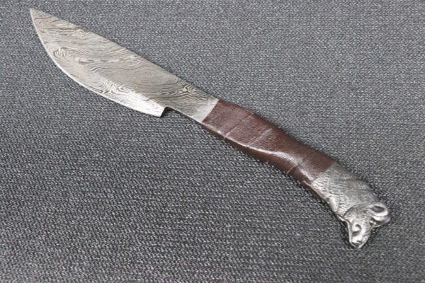 Damascus hand forged Steel blade, full tang, leather strap