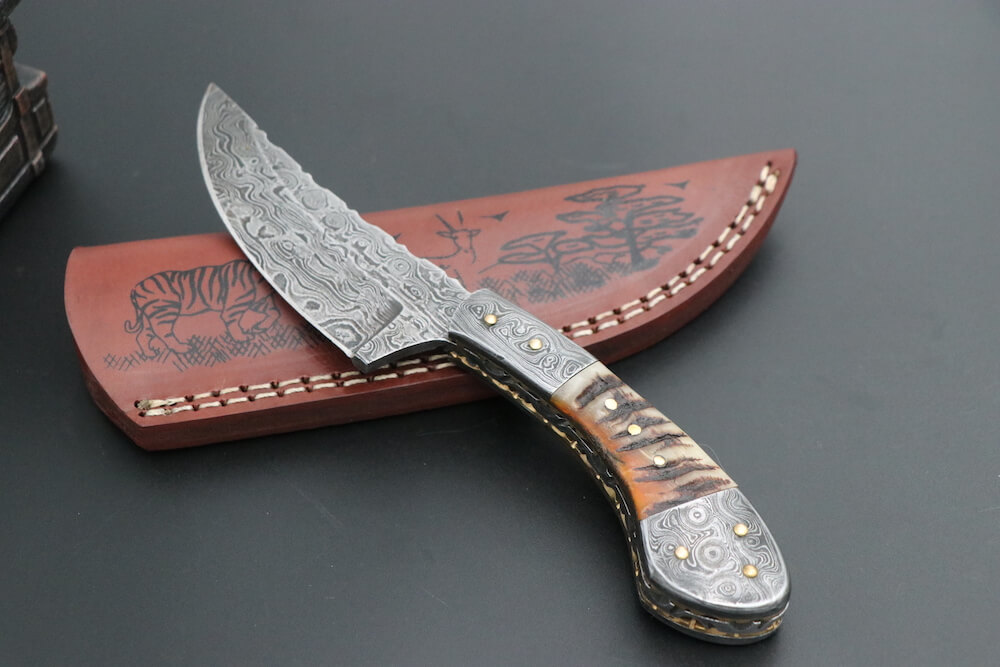 7.7" Custom Handmade Damascus Steel Full Tang Fixed Blade Knife,Handle Ram Horn 