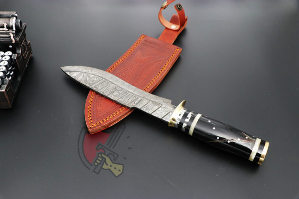 Bull Horn Damascus Steel Bowie knife